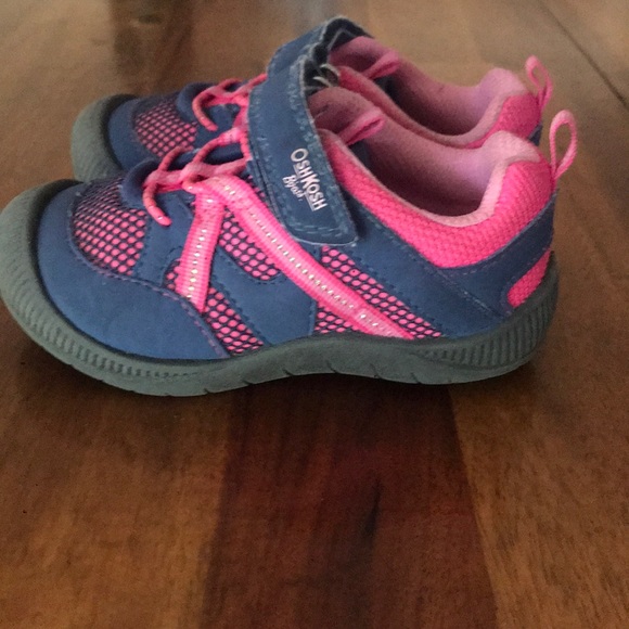 Toddler Girl Sneakers - Picture 2 of 6